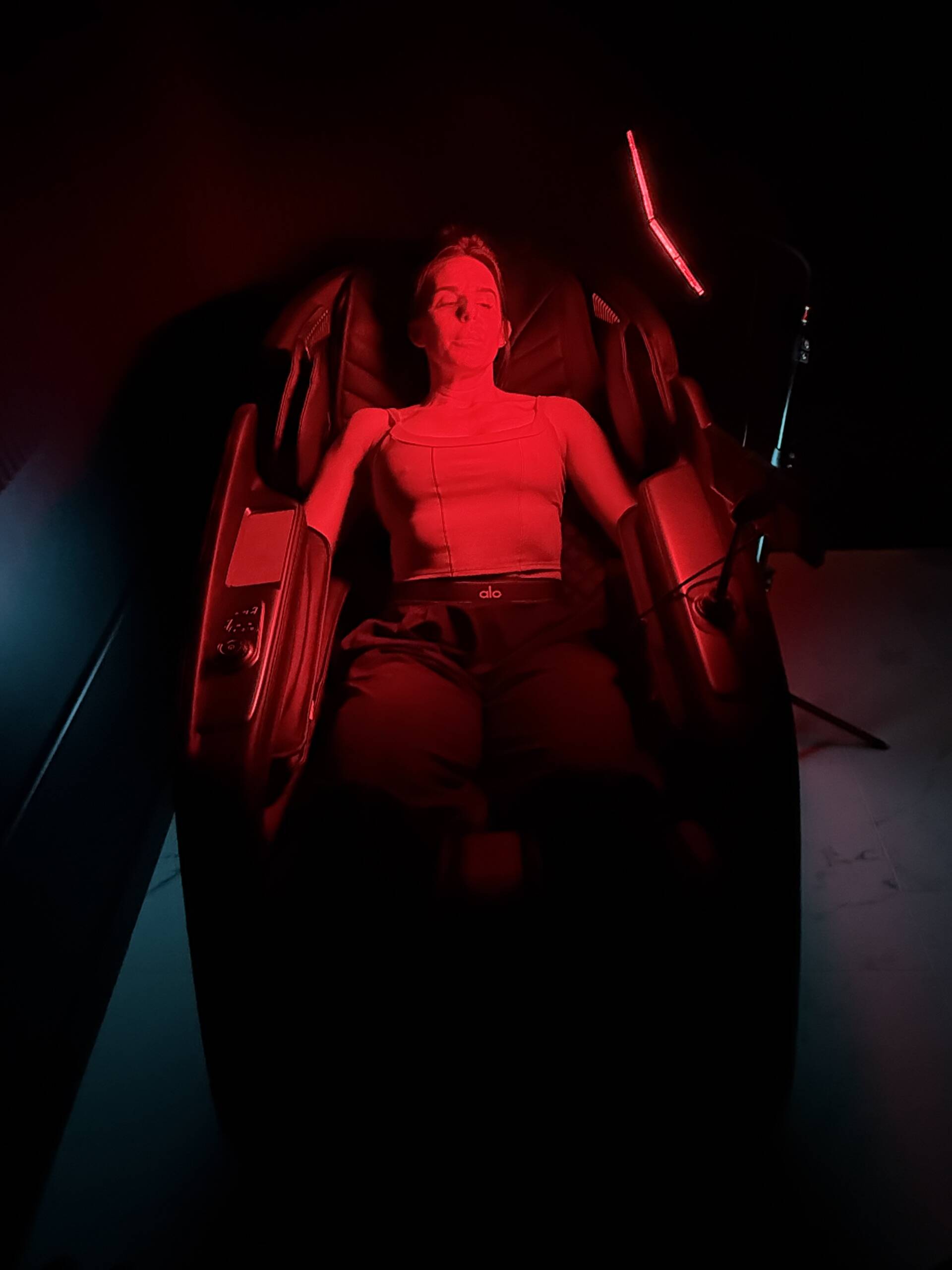 ZERO GRAVITY RECOVERY CHAIRS